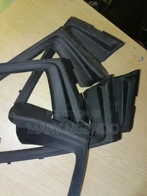Windscreen Finisher for Toyota Vitz (Jewela)