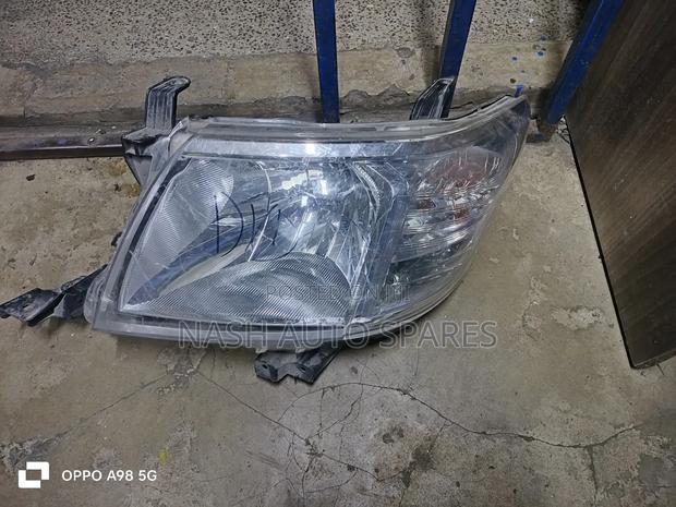 Toyota Hilux 2012 Headlight