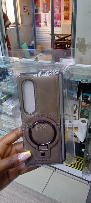 Galaxy Z Fold 4 With 360° Adjustable Magnetic Stand-Gray - thumbnail 2