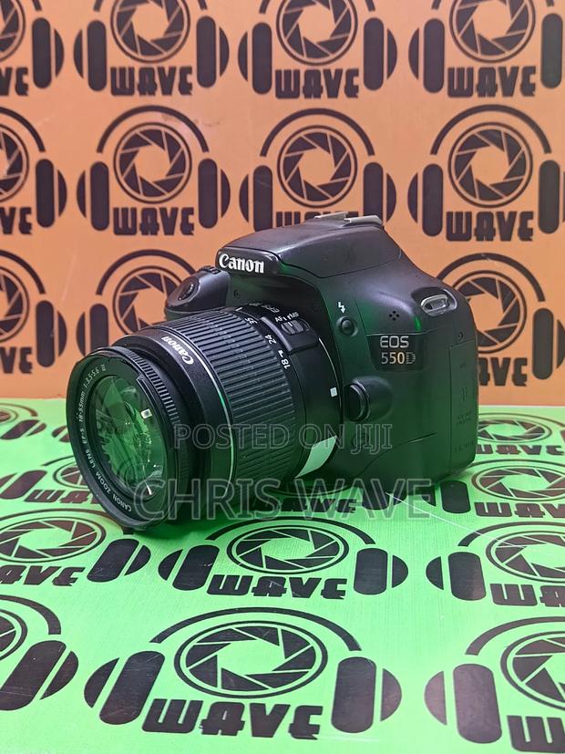 Canon 550d With Mic Port - main view