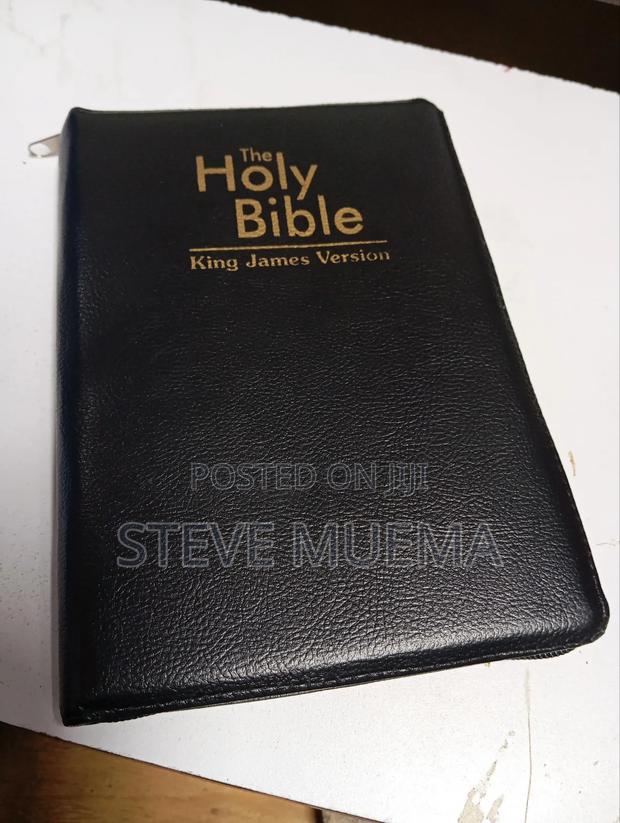 Zipped,Binded Bibles. - thumbnail 7