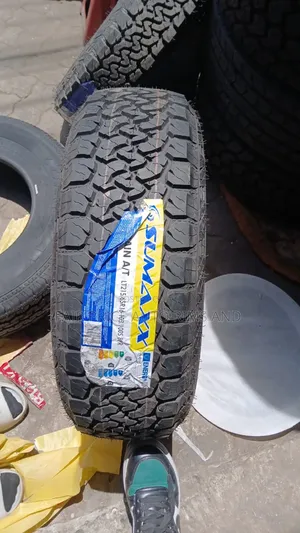 Sumax Yres 215/65r16 A/T