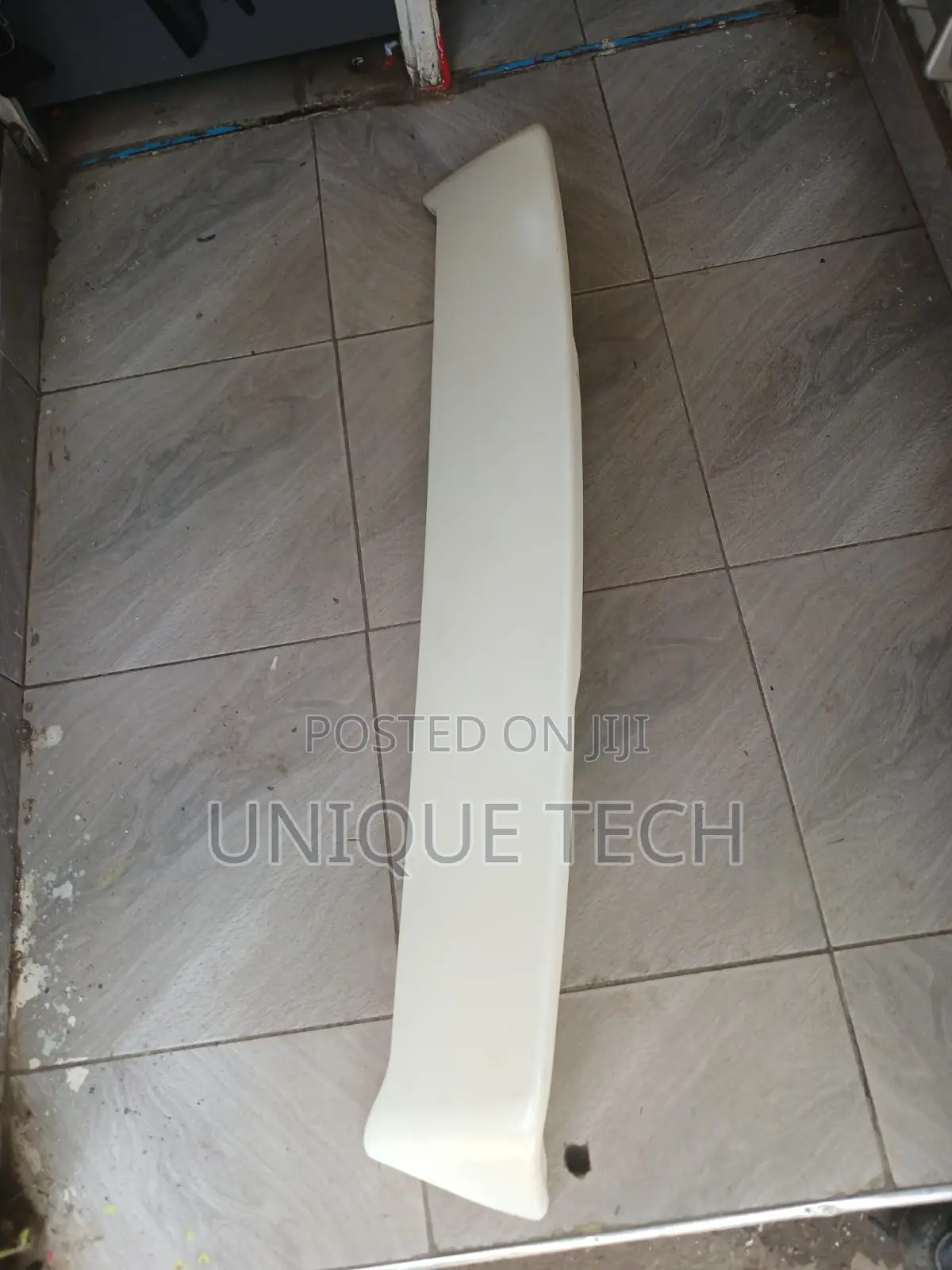 Toyota Prado 120 Stylish Rear Spoiler