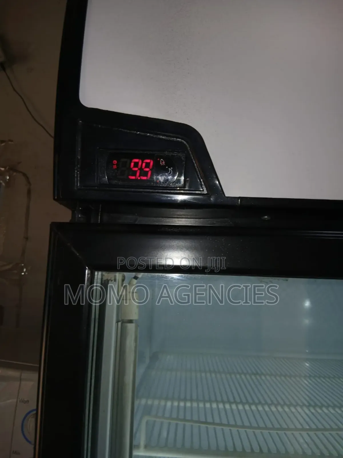 Clean Display Fridge 650l