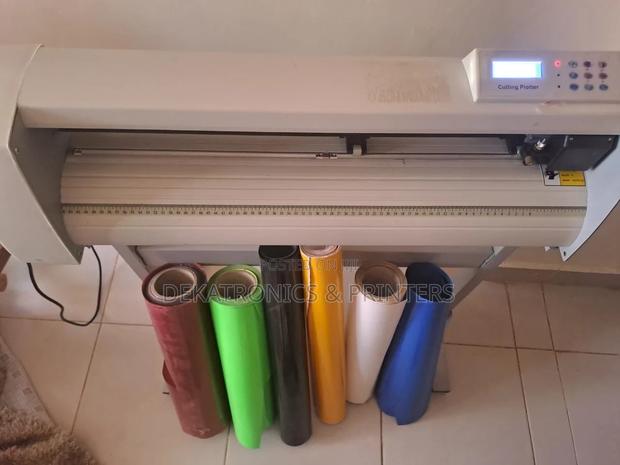2ft Cutting Plotter Slightly Used - thumbnail 3