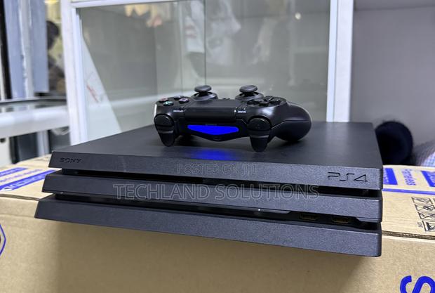 Sony Playstation 4 Pro - thumbnail 3