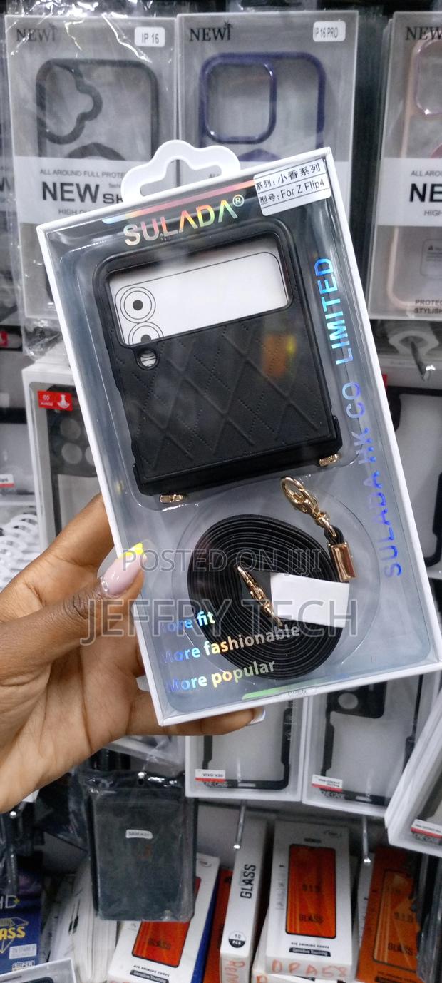 Galaxy Z Flip 4 Wrist Strap Bracelet Cute Black Luxury Case - thumbnail 3