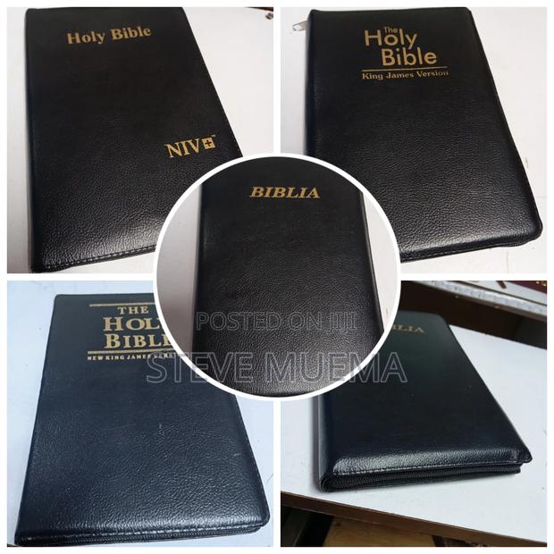 Zipped,Binded Bibles. - main view