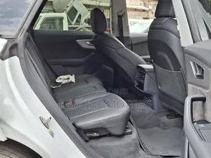 Audi Q8 3.0T Premium AWD quattro 2019 Pearl