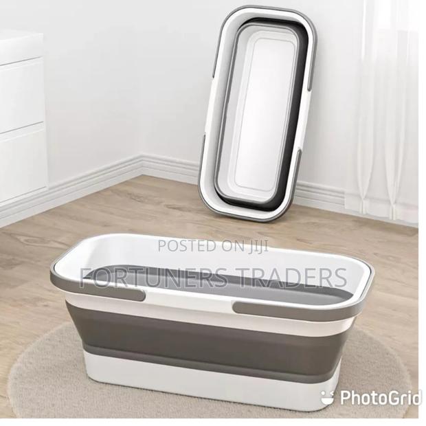 Portable Collapsible Bucket