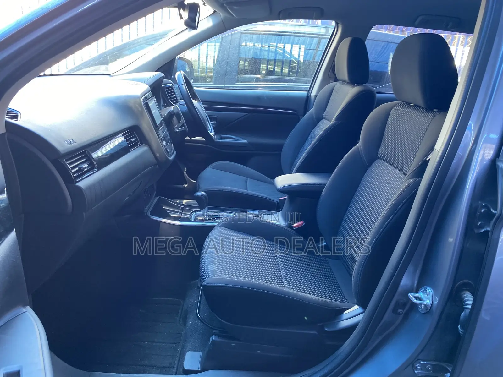 Mitsubishi Outlander 2019 Gray