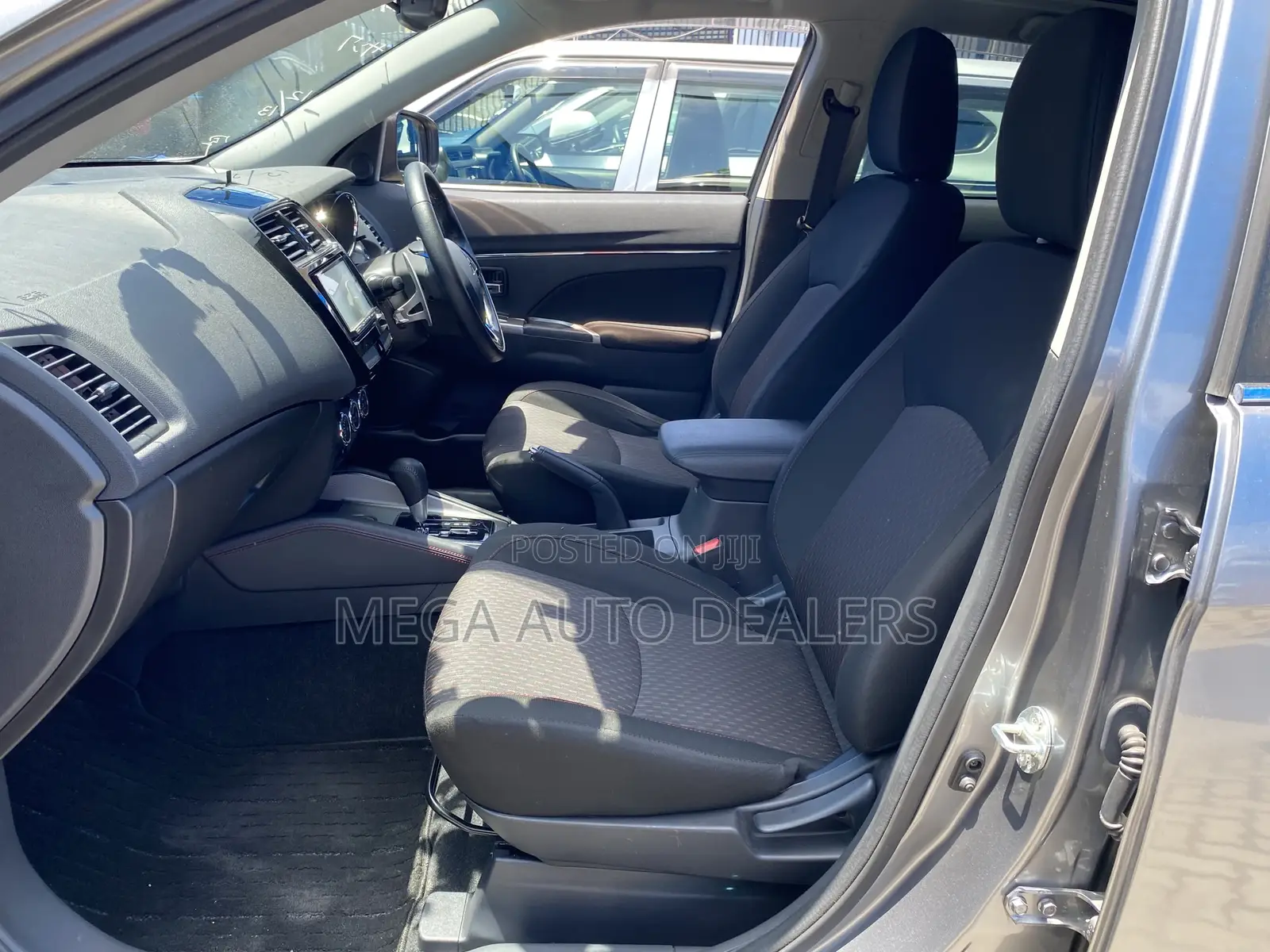 Mitsubishi RVR 2018 Gray