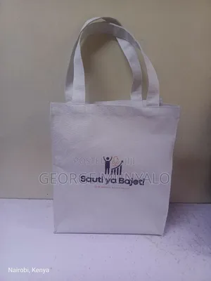 600d Tote Bags