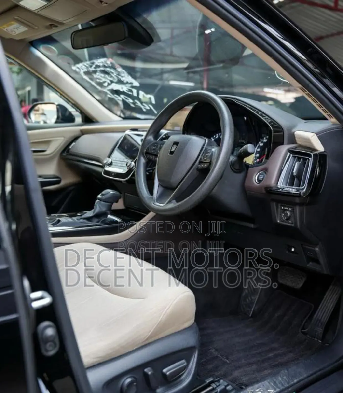 Toyota Crown 2018 Black