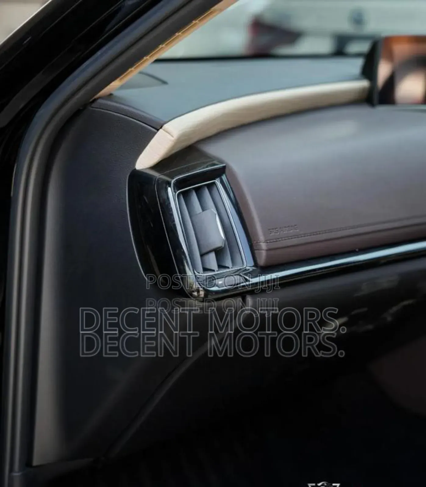 Toyota Crown 2018 Black