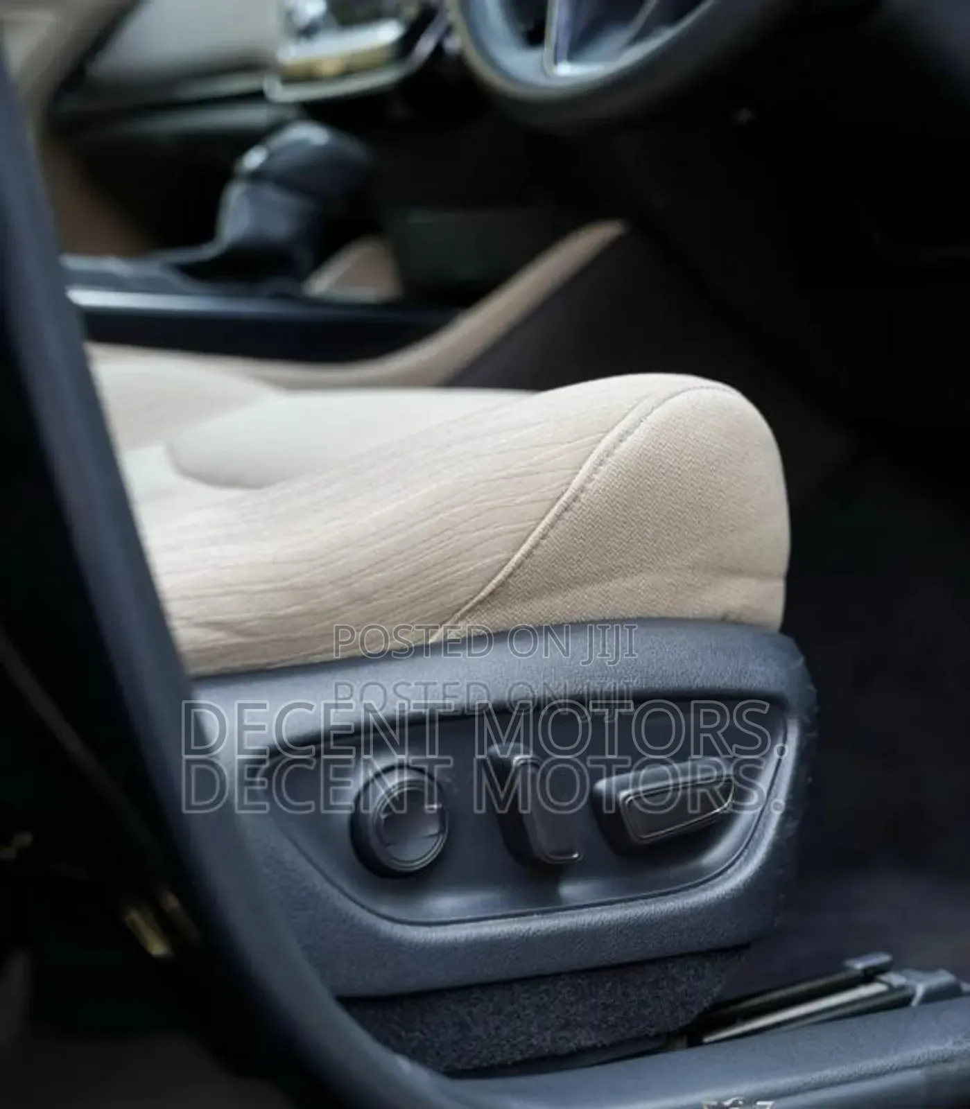 Toyota Crown 2018 Black