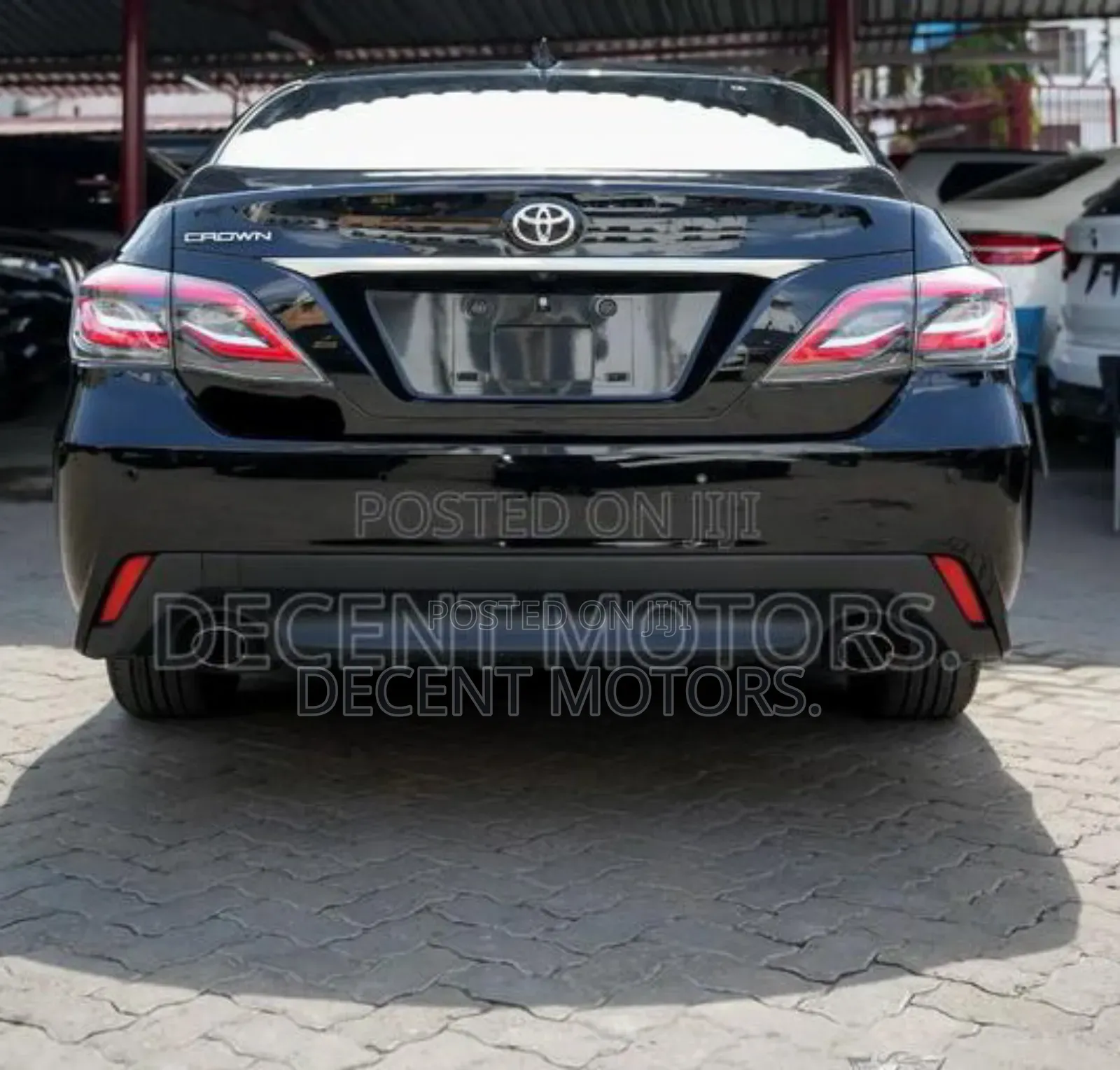 Toyota Crown 2018 Black