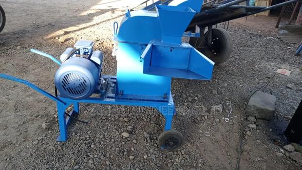 Diesel Engine Chopper Machine - main view