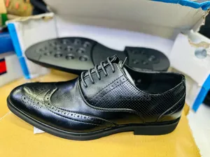 Executive Men Black Leather Shoes With Laces