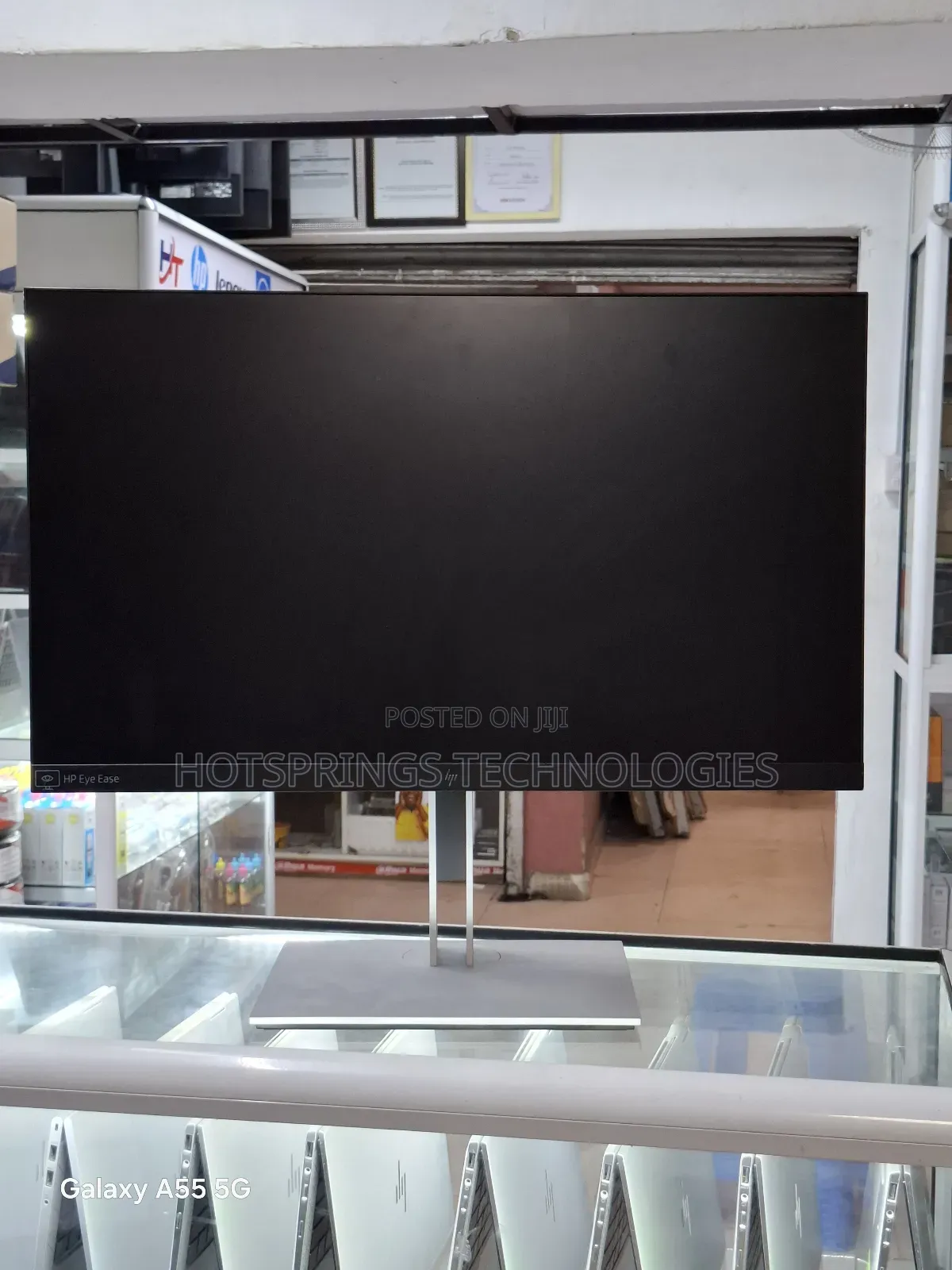 27 Inches Monitor