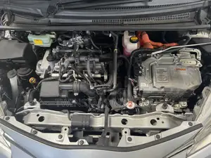 Toyota Vitz 1.5 FWD Hybrid 5dr 2019 Silver
