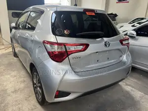 Toyota Vitz 1.5 FWD Hybrid 5dr 2019 Silver