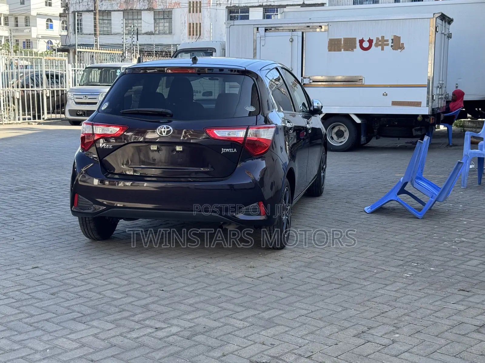Toyota Vitz 1.0 FWD 5dr 2019 Burgundy