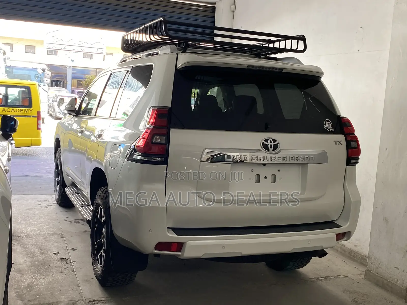 Toyota Land Cruiser Prado 2019 White
