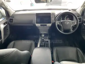 Toyota Land Cruiser Prado 2019 White