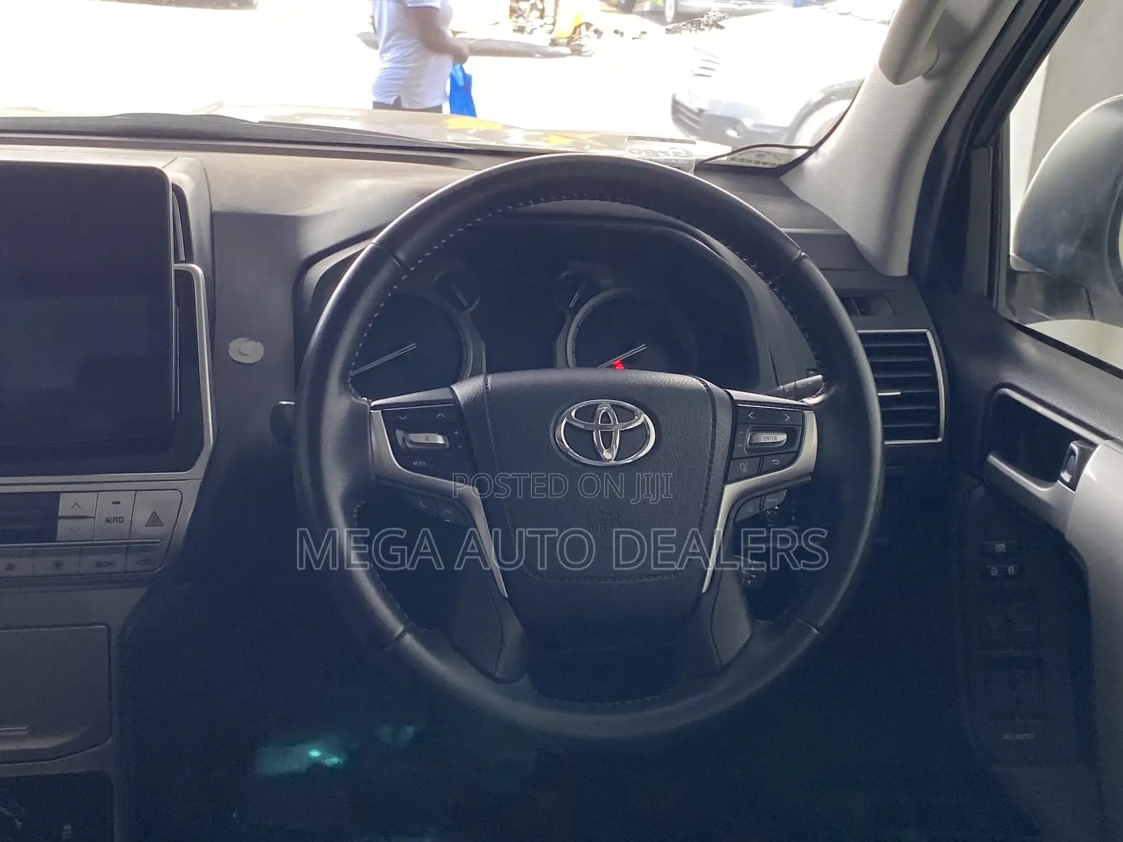 Toyota Land Cruiser Prado 2019 White