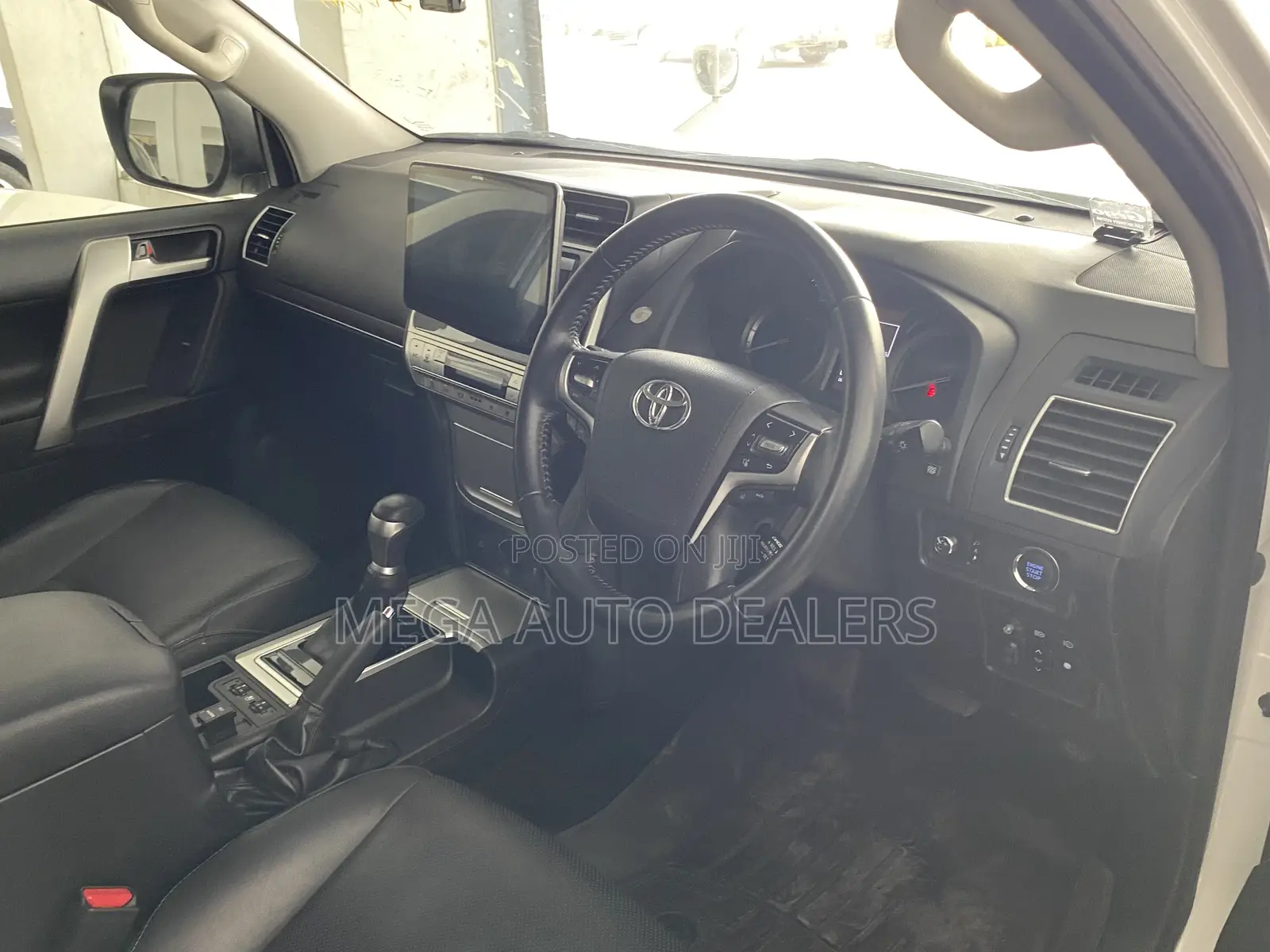 Toyota Land Cruiser Prado 2019 White