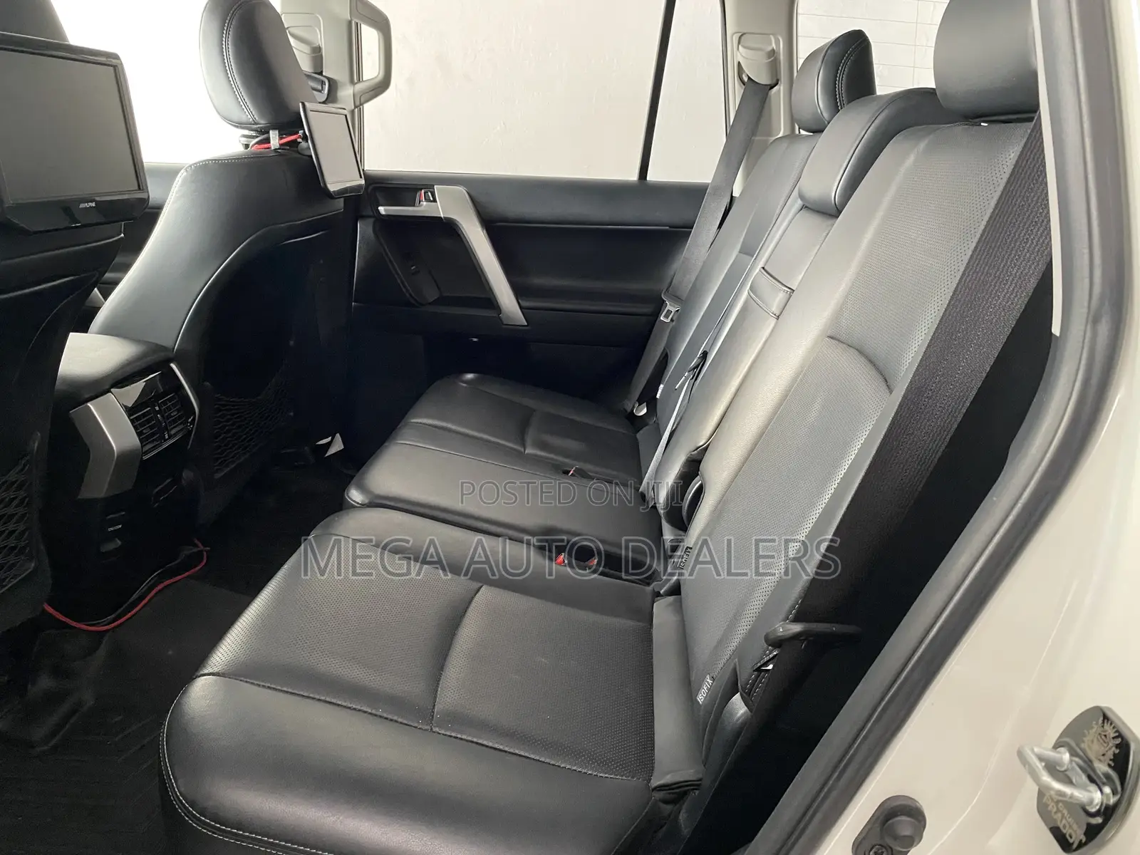 Toyota Land Cruiser Prado 2019 White