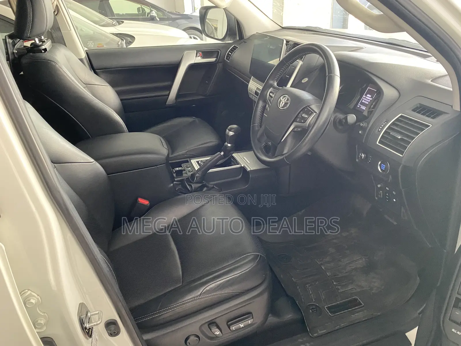 Toyota Land Cruiser Prado 2019 White
