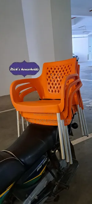 Balcony Plastic Chairs With Metal Tubing Legs and Armrest