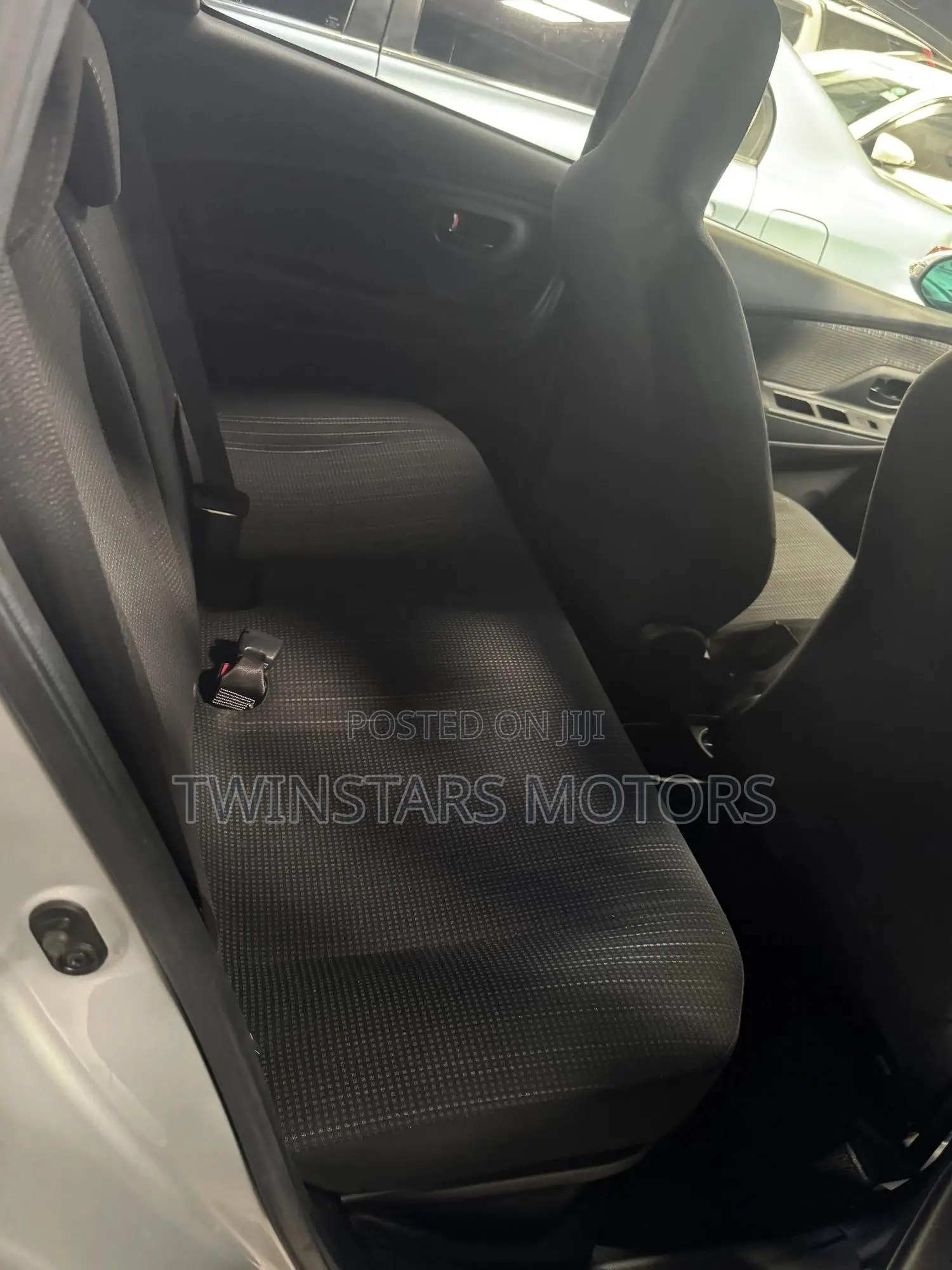 Toyota Vitz 1.5 FWD Hybrid 5dr 2019 Silver