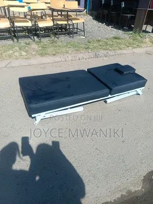 Massage Bed, White and Black Foldable