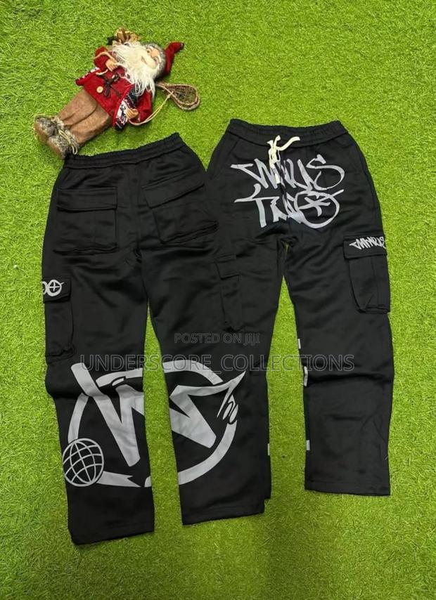Cargo Pants With Graffiti Minus Two - thumbnail 4
