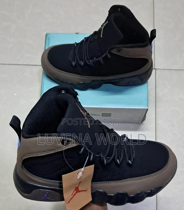 Multicoloured J9 - main view