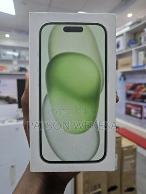 New Apple iPhone 15 128 GB Green - main view