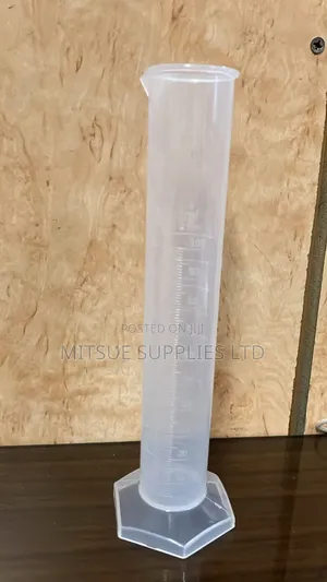 A Dozen (12) Measuring Cylinder 100ml (Plastic)