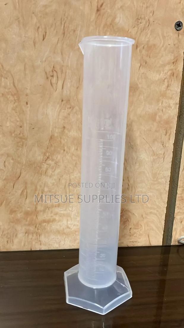 A Dozen (12) Measuring Cylinder 100ml (Plastic)