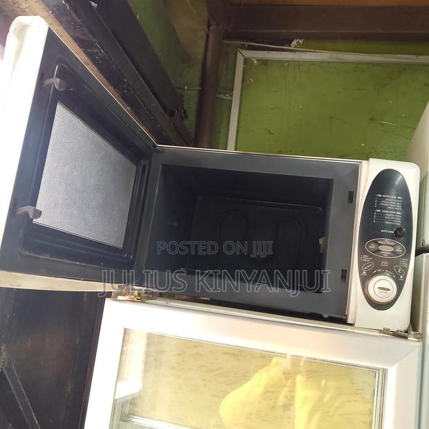 Lg Microwave for Sale - thumbnail 2