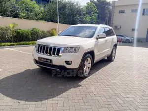 Jeep Cherokee 2011 White