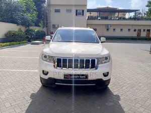 Jeep Cherokee 2011 White
