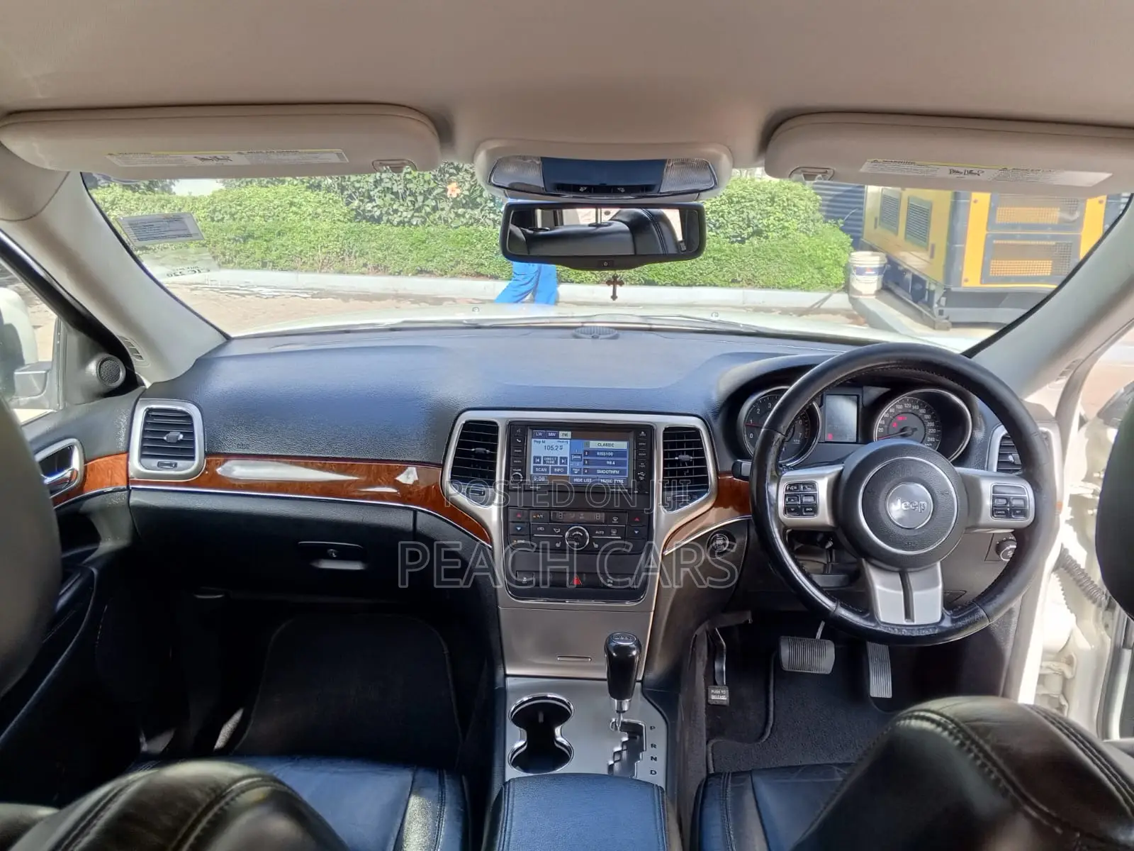 Jeep Cherokee 2011 White