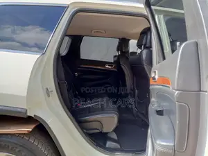 Jeep Cherokee 2011 White