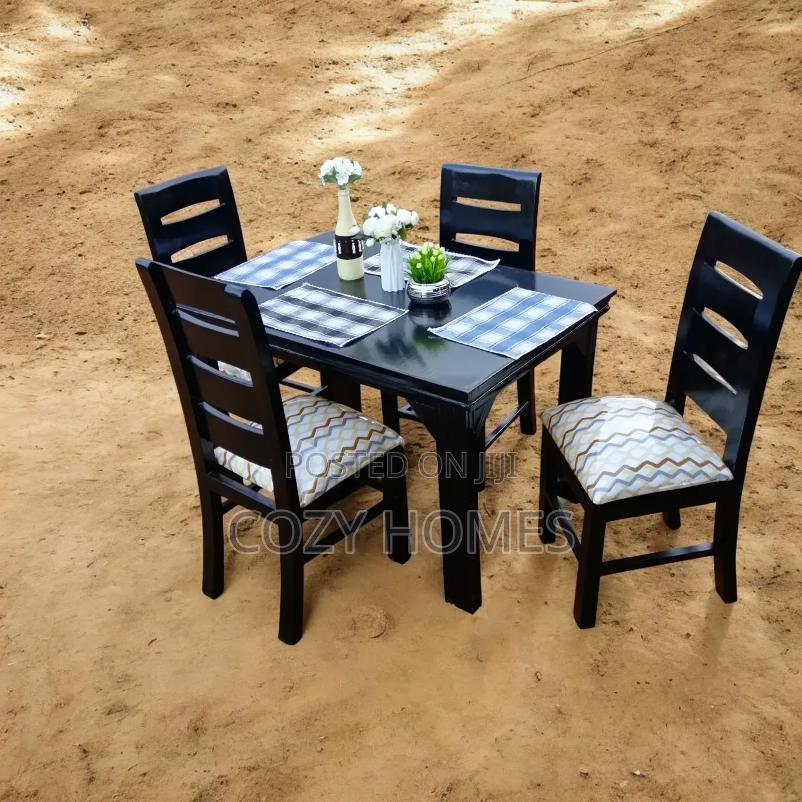 Dining Table an Ornamental, 4 Seater Dining Set