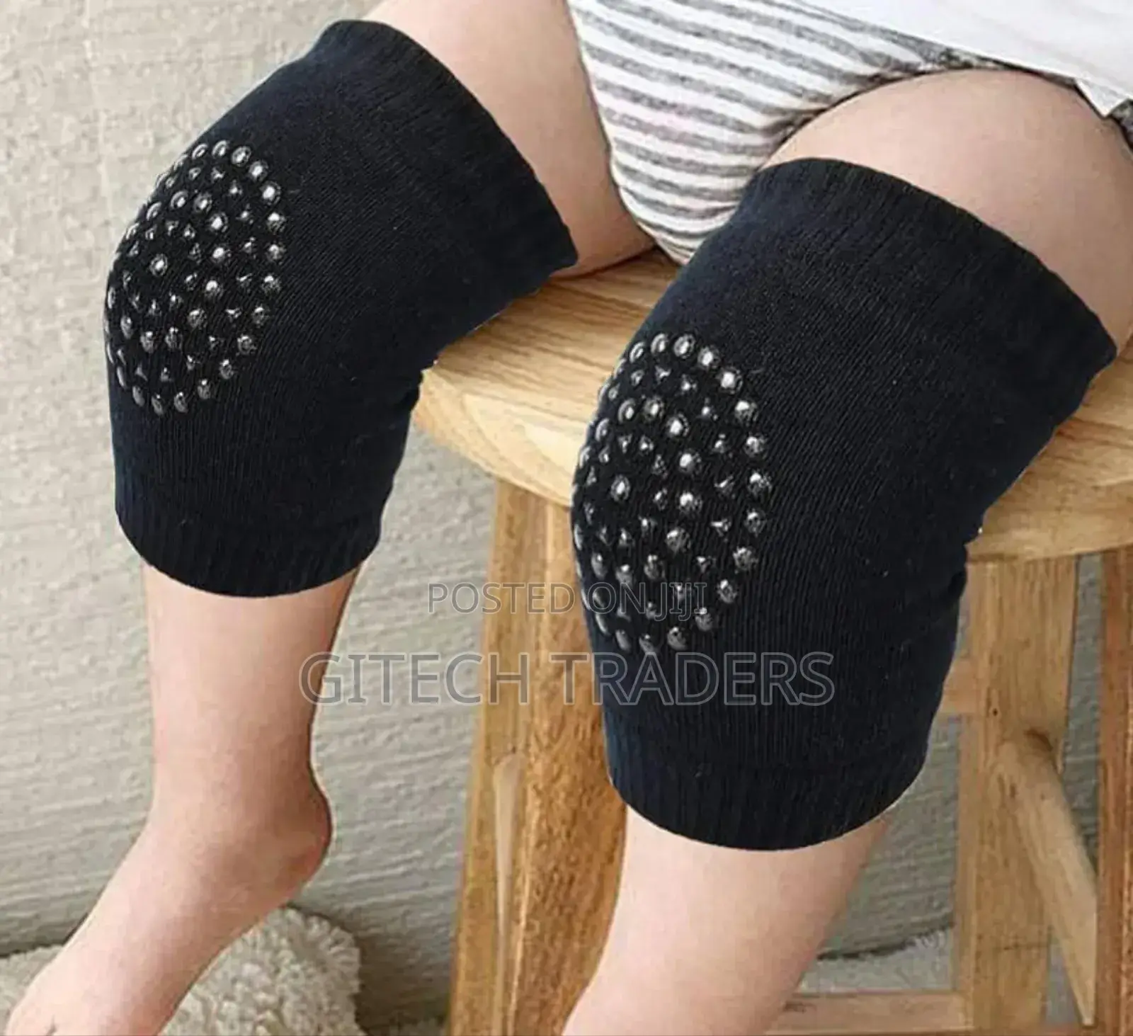 *Baby Crawling Knee Pad