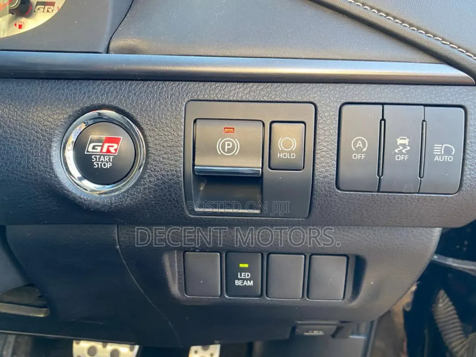 Toyota Harrier 2.0 2019 Black