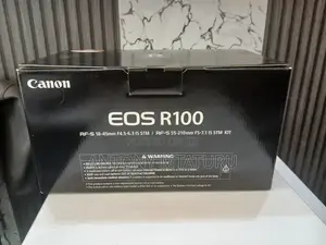 Canon Eos R100 Mirrorless 18-45mm+ 55-210 Mm Zoom Lenses